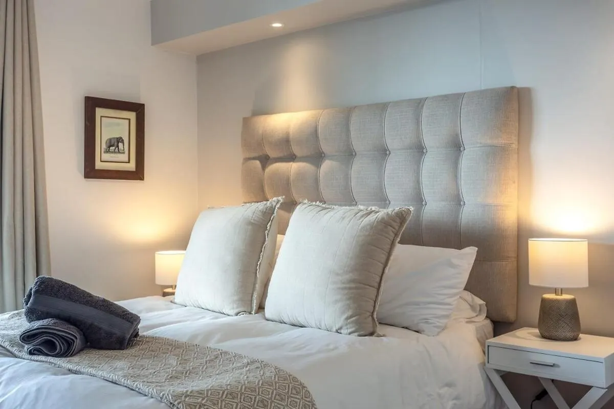 Appartamento Tranquil, Spacious, Quiet Trendy With A View Città del Capo