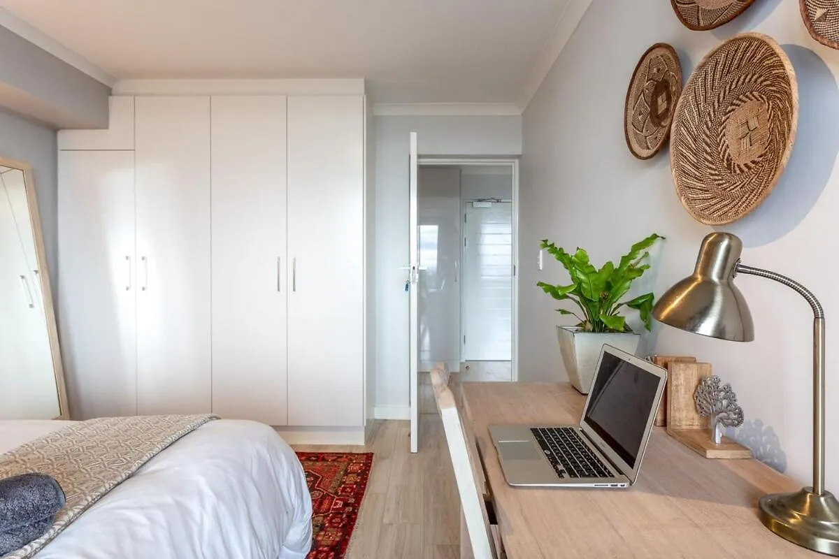 Tranquil, Spacious, Quiet Trendy With A View Città del Capo Appartamento