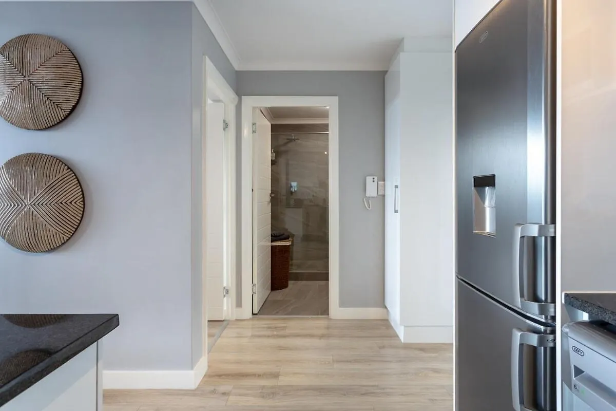 Tranquil, Spacious, Quiet Trendy With A View Le Cap Appartement