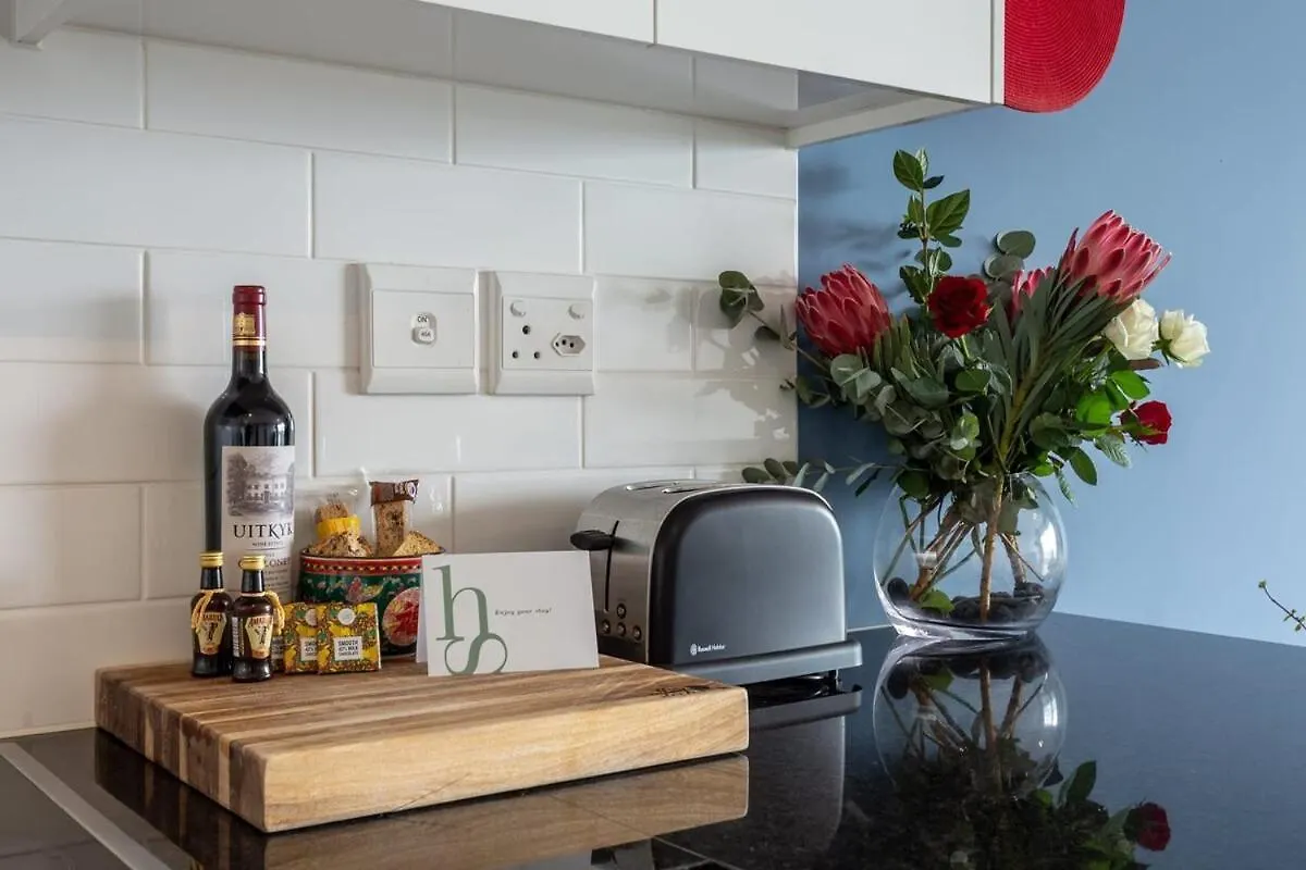 Tranquil, Spacious, Quiet Trendy With A View Le Cap Appartement