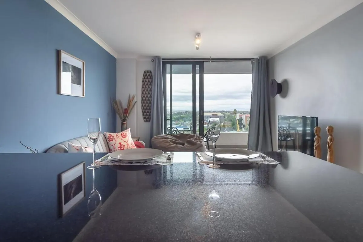 Tranquil, Spacious, Quiet Trendy With A View Città del Capo Appartamento